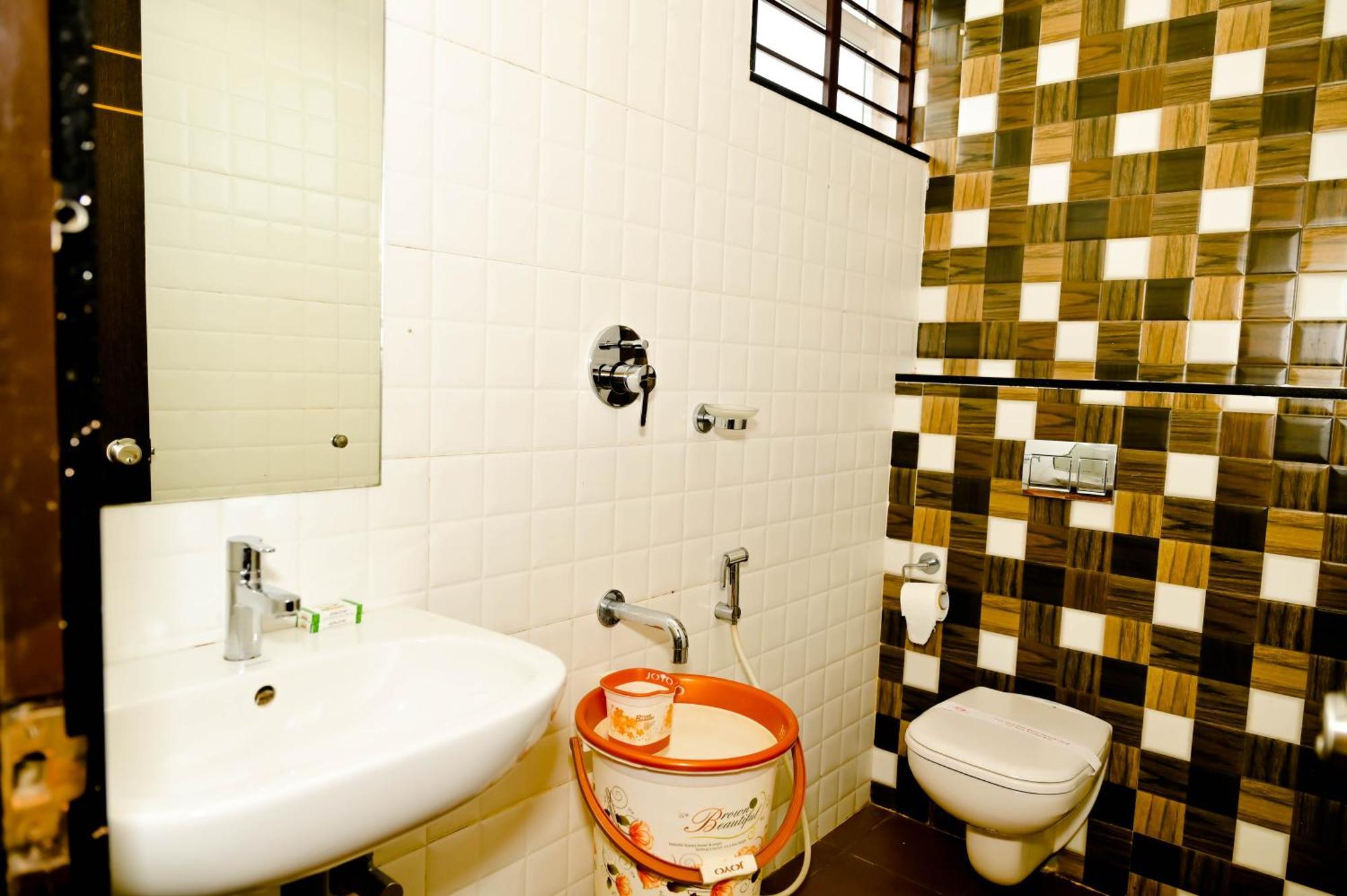 Townhouse Mk Hotel Chikmagalūr Eksteriør billede