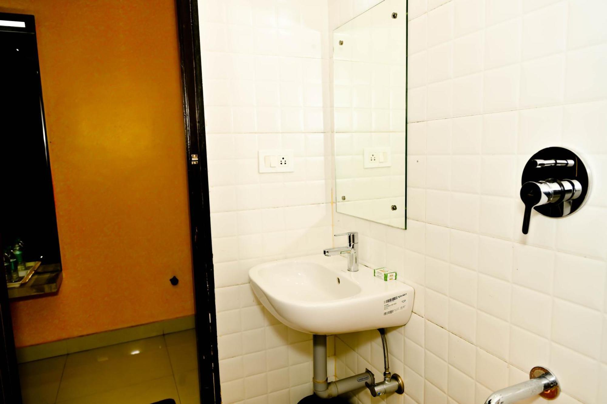 Townhouse Mk Hotel Chikmagalūr Eksteriør billede